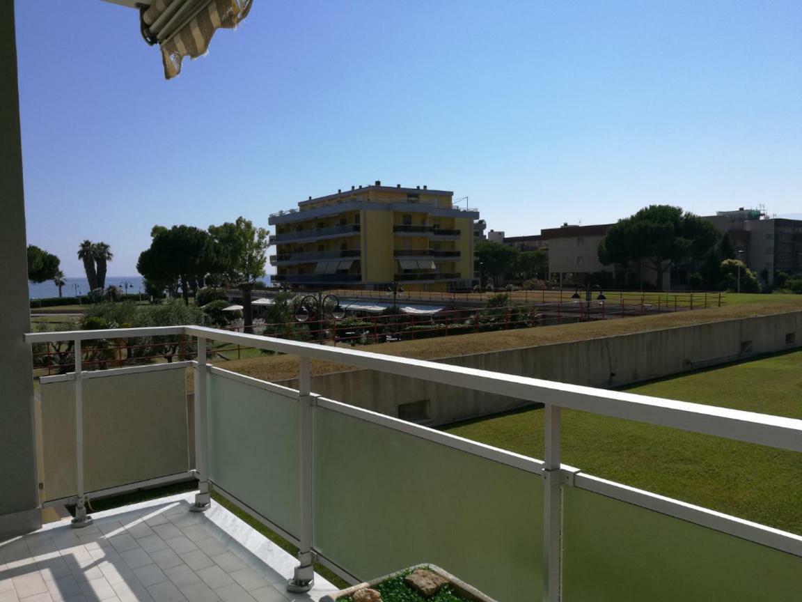 Apartmán Mare 3 Ventimiglia Exteriér fotografie