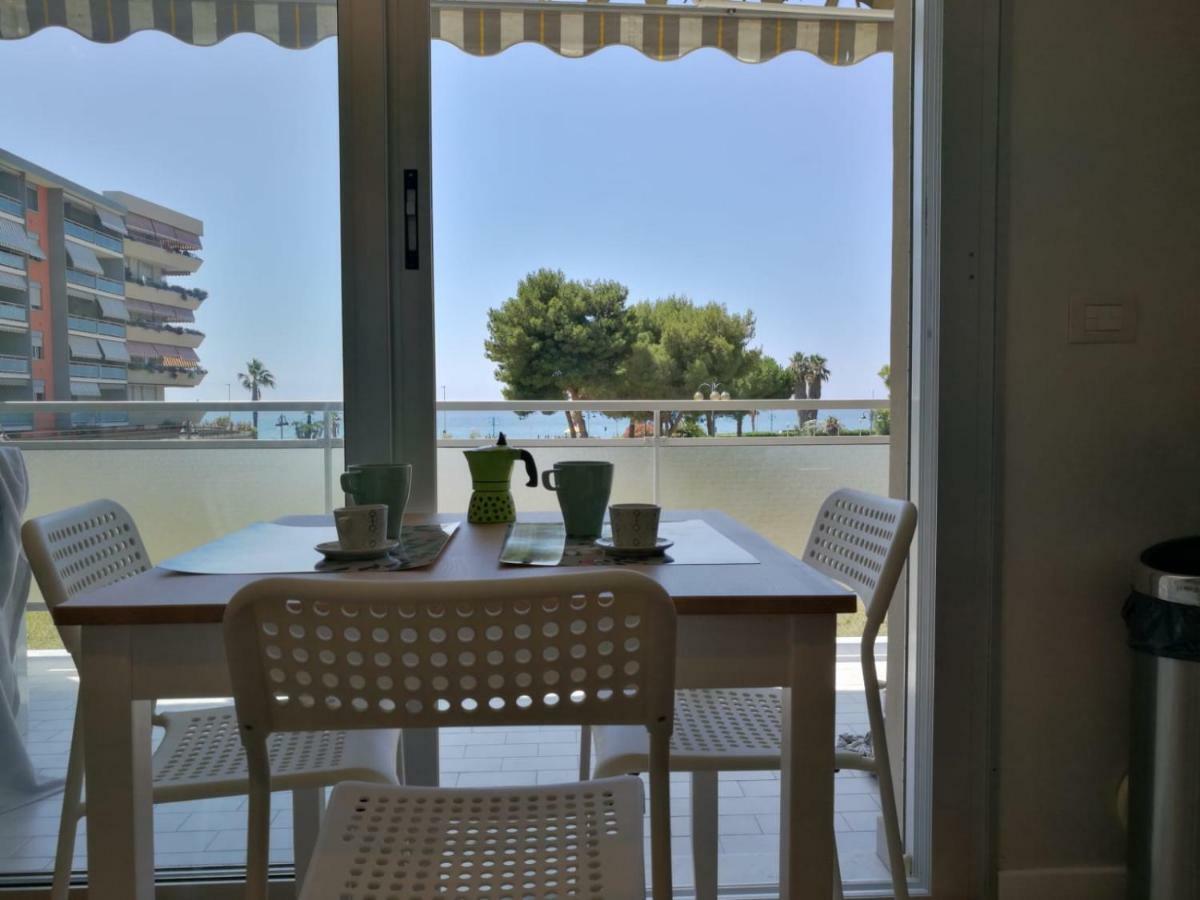 Apartmán Mare 3 Ventimiglia Exteriér fotografie